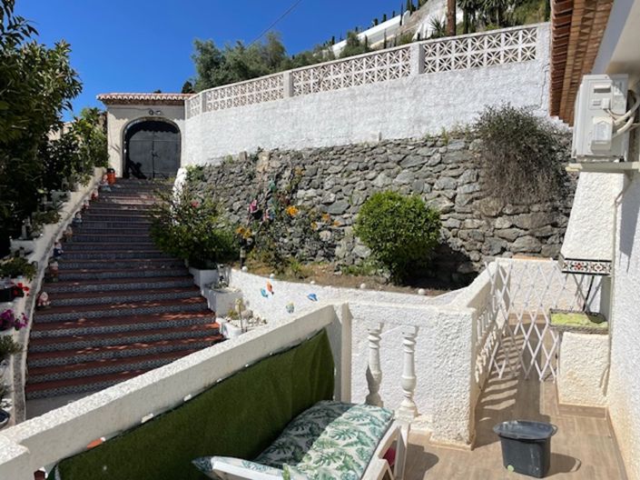 Image No.40-8 Bed Villa for sale