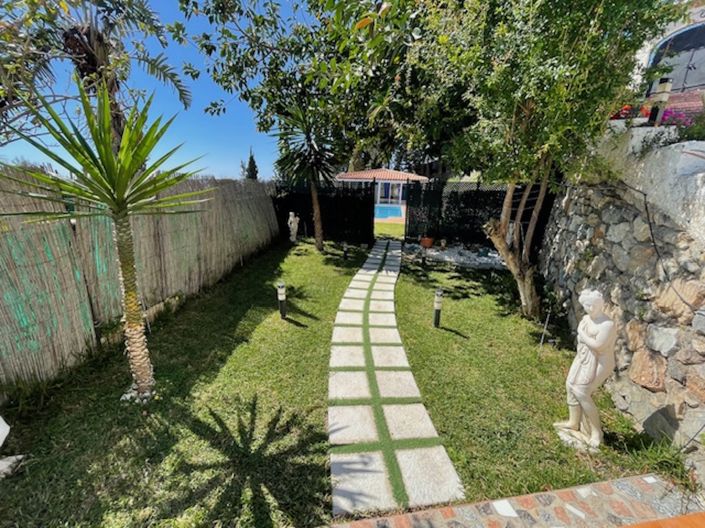 Image No.48-8 Bed Villa for sale