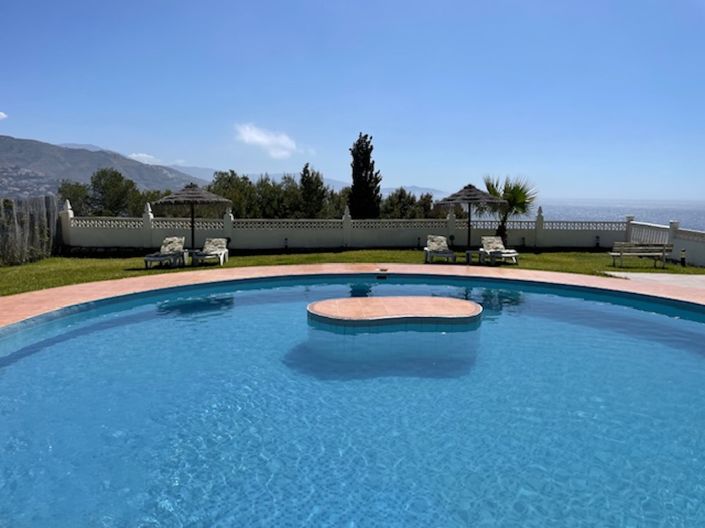 Image No.51-8 Bed Villa for sale