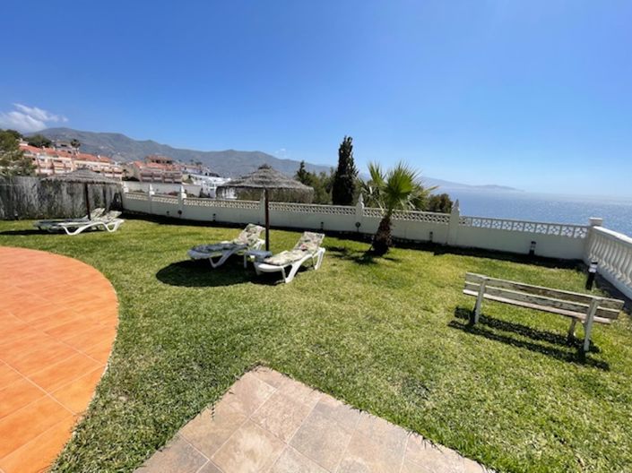 Image No.52-8 Bed Villa for sale