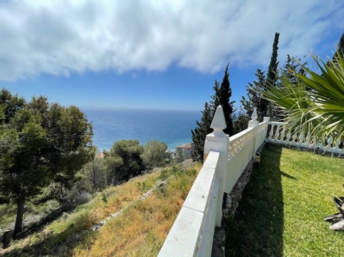 Image No.57-8 Bed Villa for sale