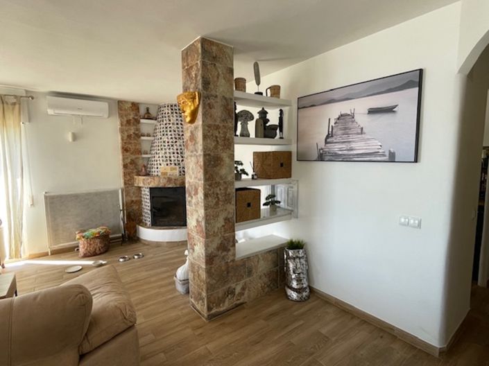 Image No.6-8 Bed Villa for sale