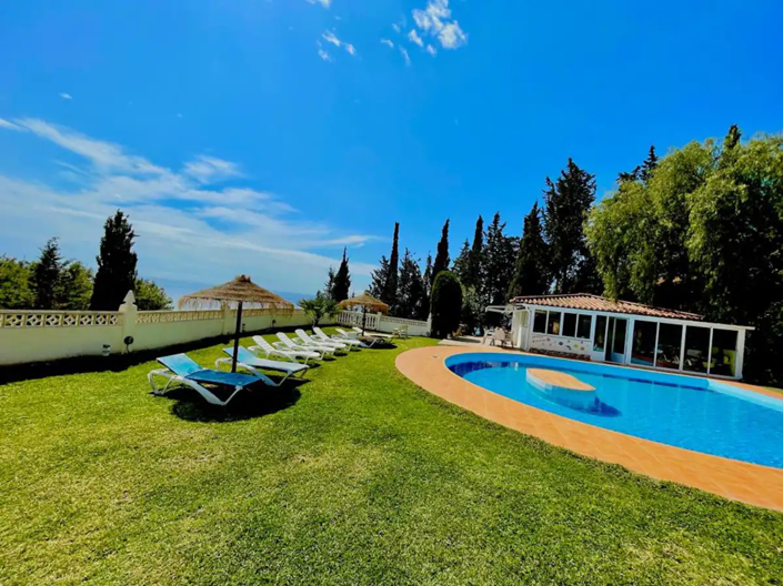 Image No.60-8 Bed Villa for sale