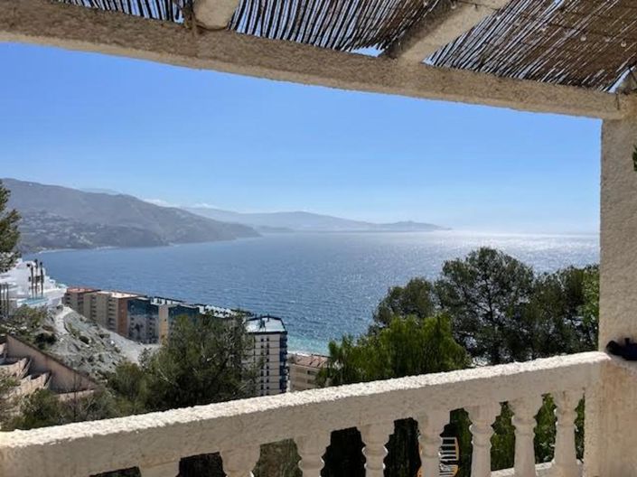 Image No.9-8 Bed Villa for sale