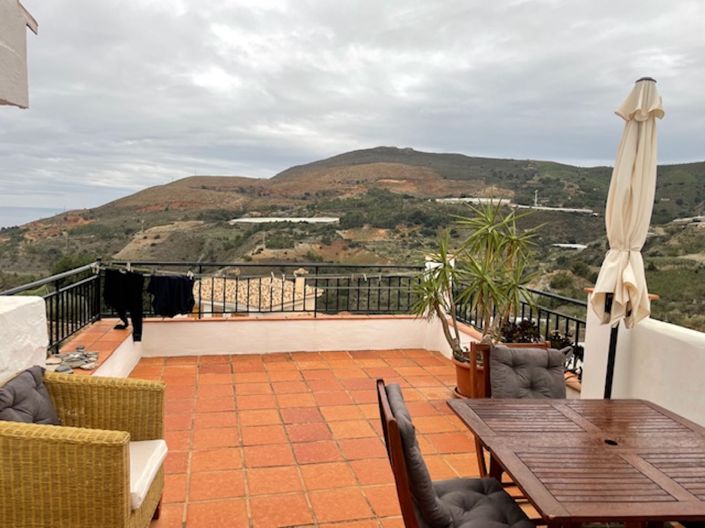 Image No.21-2 Bed Townhouse for sale