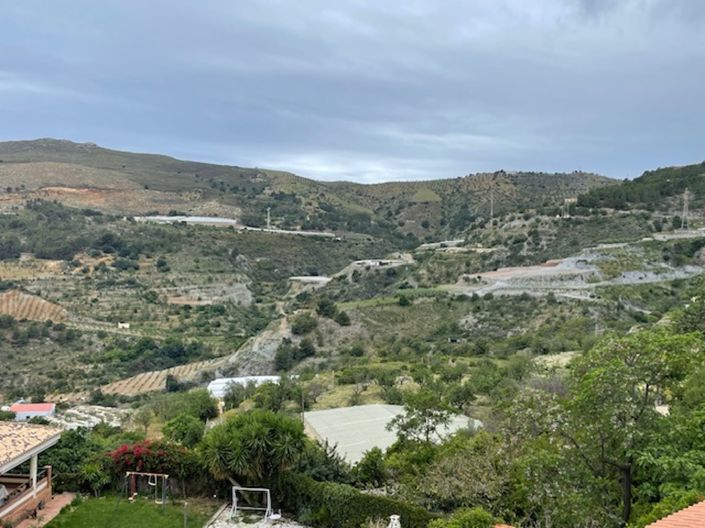 Image No.22-2 Bed Townhouse for sale