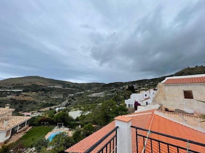 Image No.3-2 Bed Townhouse for sale