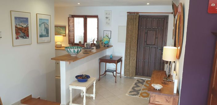 Image No.12-4 Bed House for sale