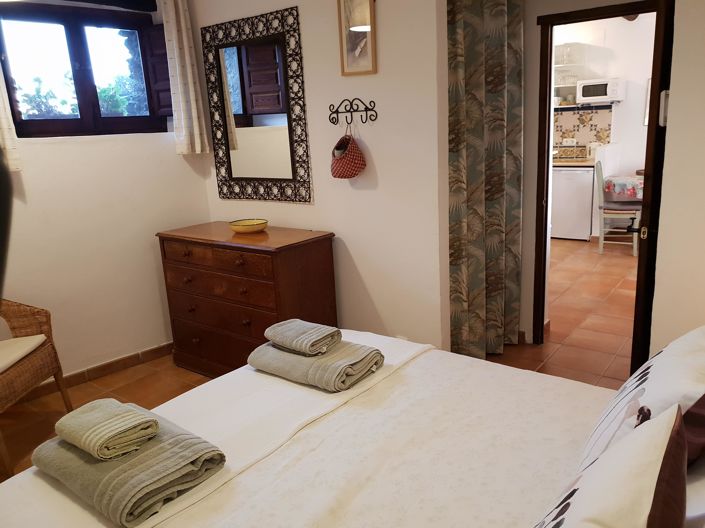 Image No.30-4 Bed House for sale