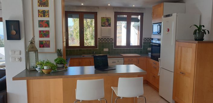 Image No.5-4 Bed House for sale