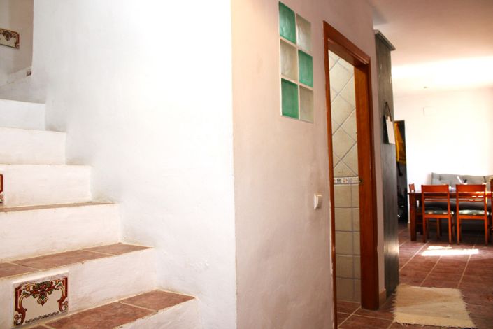 Image No.12-3 Bed Country House for sale