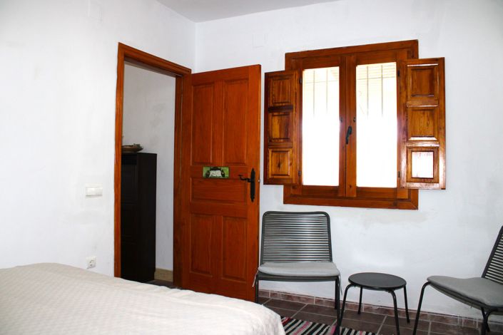 Image No.18-3 Bed Country House for sale