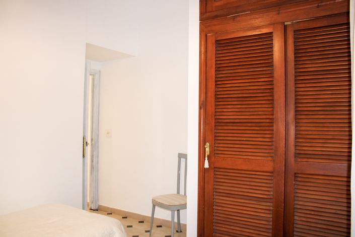 Image No.15-7 Bed Villa for sale