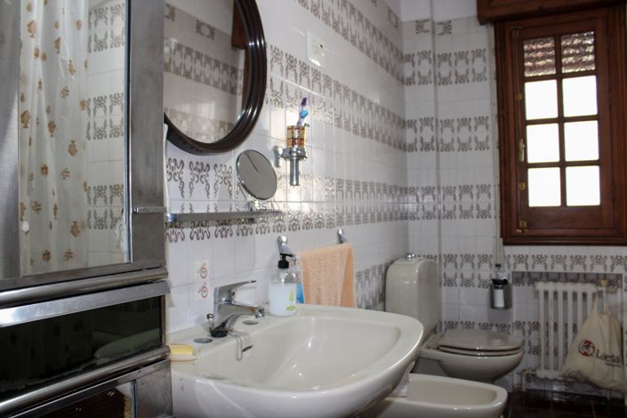 Image No.44-7 Bed Villa for sale