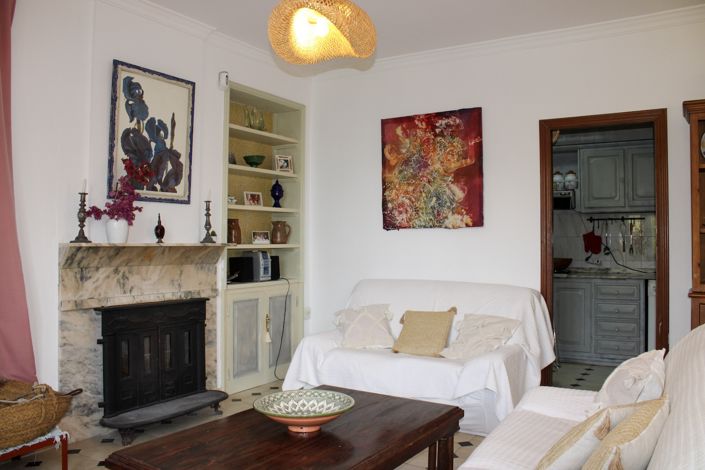 Image No.8-7 Bed Villa for sale