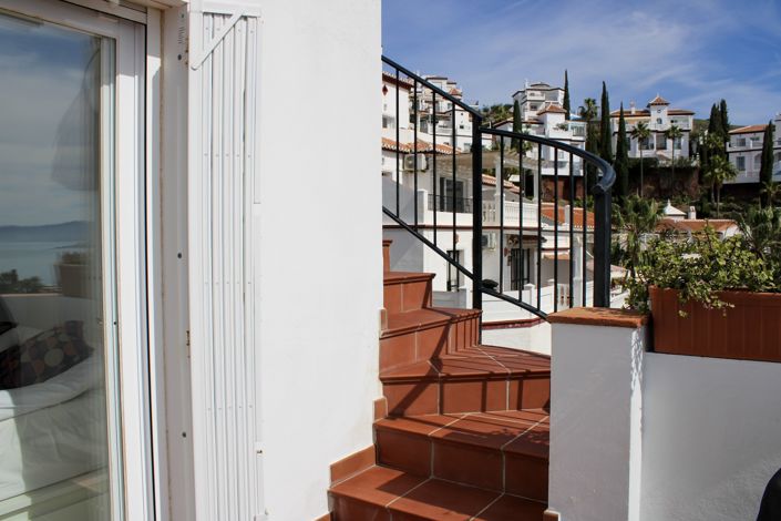 Image No.23-2 Bed Property for sale