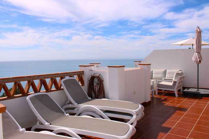 Image No.27-2 Bed Property for sale