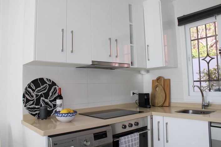 Image No.9-2 Bed Property for sale