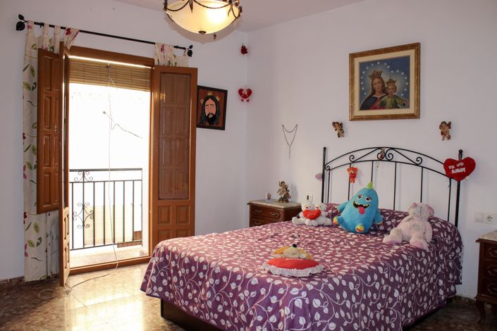 Image No.13-4 Bed Apartment for sale