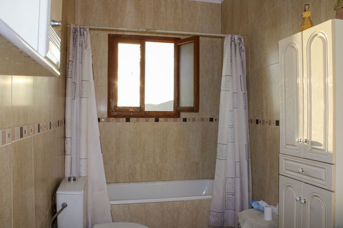 Image No.15-4 Bed Apartment for sale