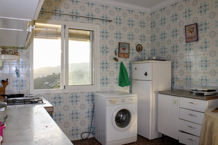 Image No.20-4 Bed Apartment for sale