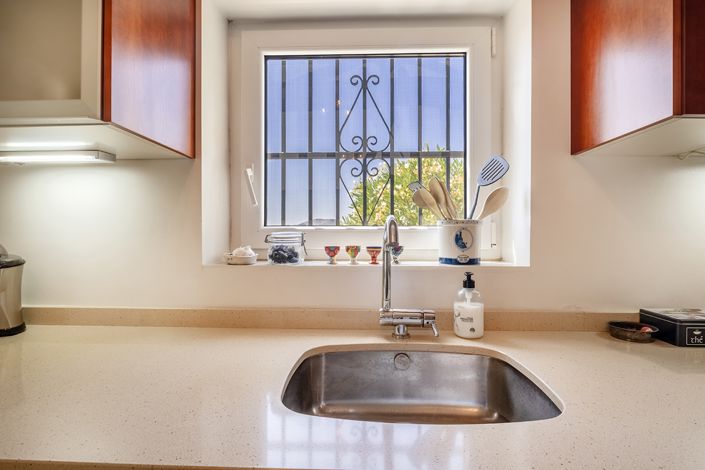 Image No.17-4 Bed Country House for sale