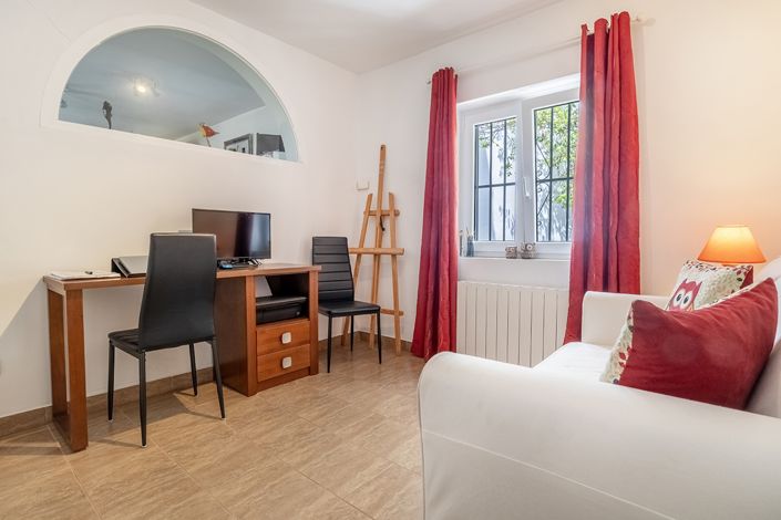 Image No.27-4 Bed Country House for sale