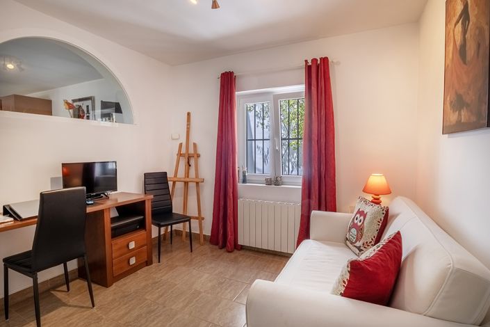 Image No.28-4 Bed Country House for sale