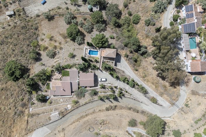 Image No.48-4 Bed Country House for sale