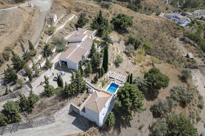 Image No.54-4 Bed Country House for sale