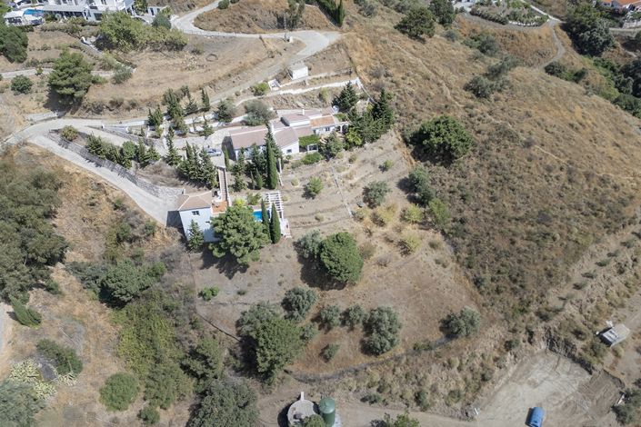 Image No.55-4 Bed Country House for sale