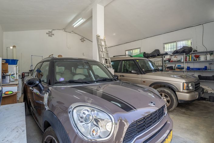 Image No.60-4 Bed Country House for sale