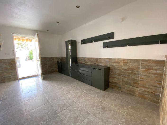 Image No.9-3 Bed Townhouse for sale