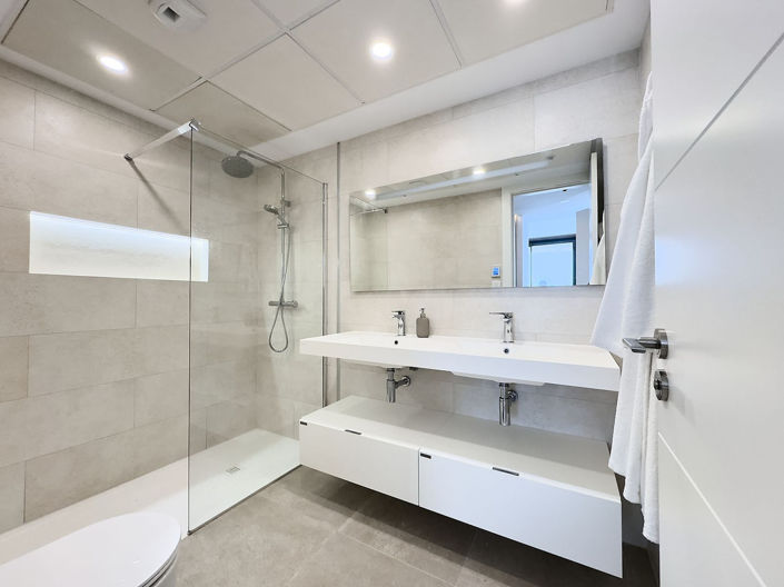 Image No.22-2 Bed Apartment for sale