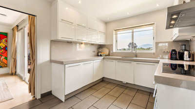 13-5fd73dea700db77384c091ca9818b1a9