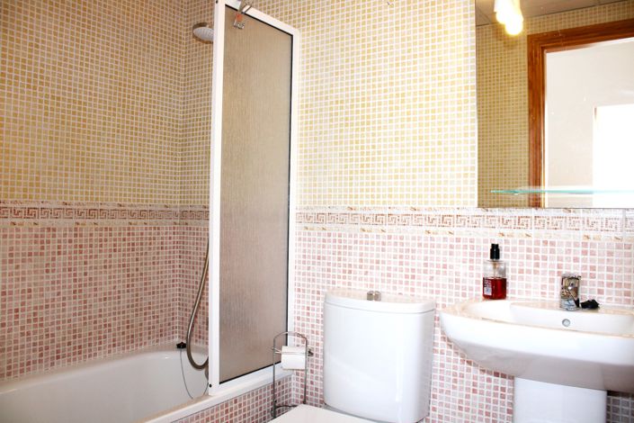 Image No.22-2 Bed Apartment for sale