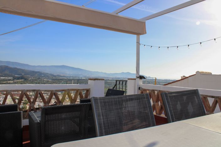 Image No.28-2 Bed Townhouse for sale