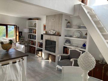 531026db-ad75-49a2-a0d7-f3eaa701c11c