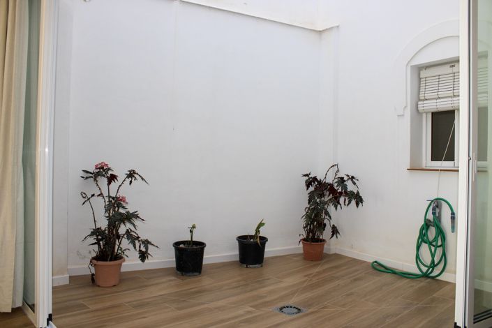 Image No.11-4 Bed Townhouse for sale