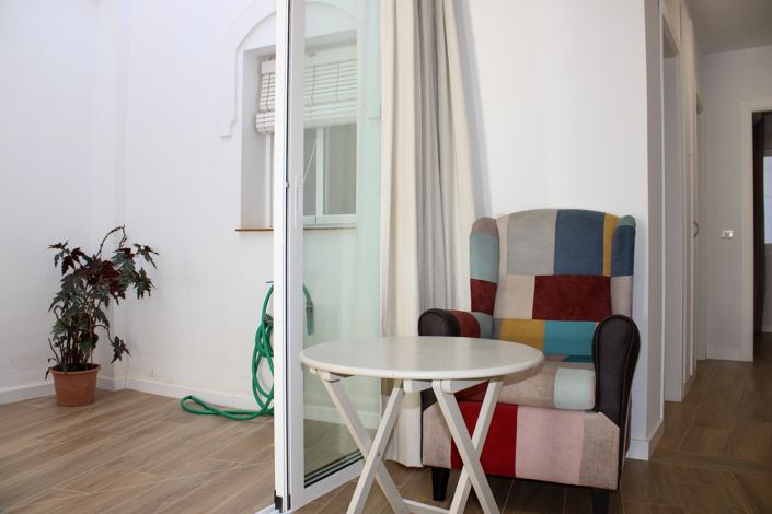 Image No.12-4 Bed Townhouse for sale