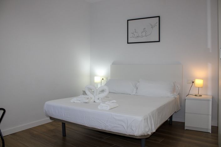 Image No.20-4 Bed Townhouse for sale