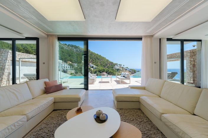 Image No.8-5 Bed Villa for sale