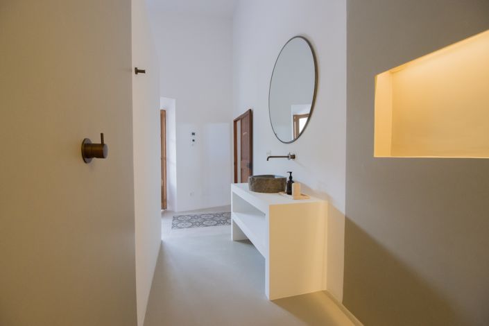 Image No.16-6 Bed Townhouse for sale