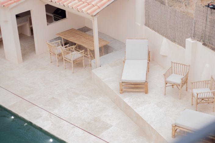 Image No.2-6 Bed Townhouse for sale