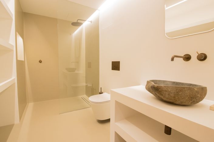 Image No.24-6 Bed Townhouse for sale