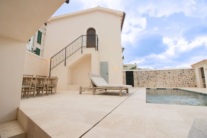 Image No.31-6 Bed Townhouse for sale