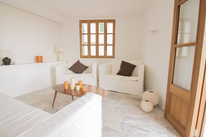 Image No.7-6 Bed Townhouse for sale