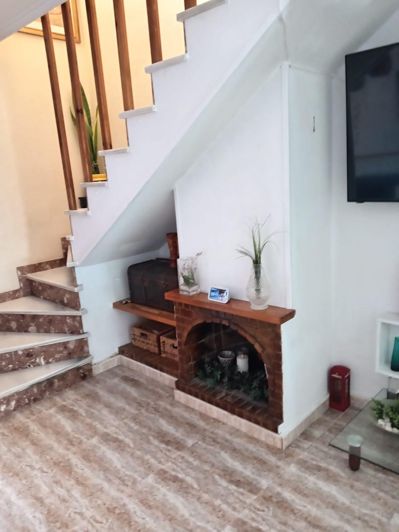 Image No.6-2 Bed Townhouse for sale