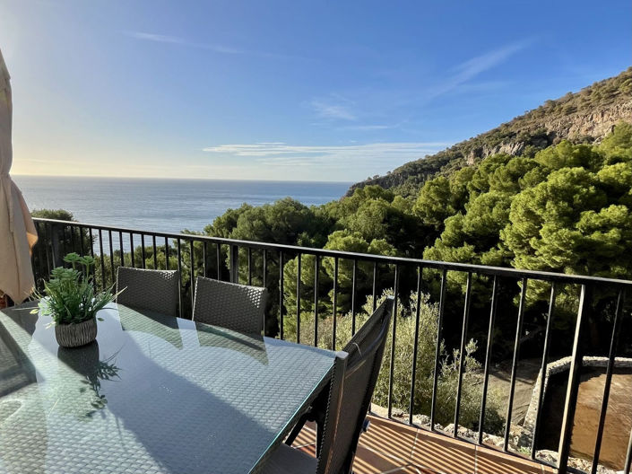 Image No.11-6 Bed Property for sale