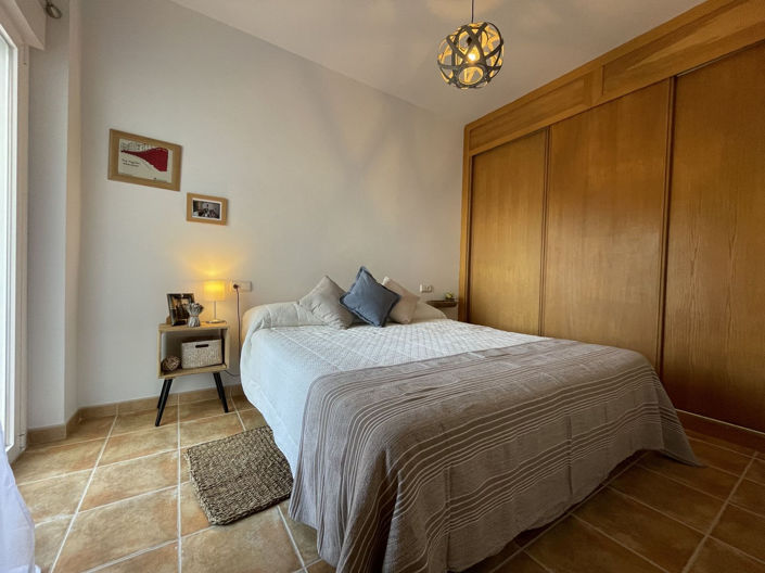 Image No.22-6 Bed Property for sale